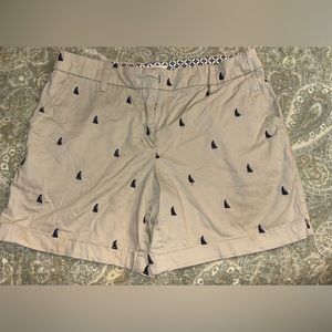 Cambridge‎ Dry Goods sailboats embroidered beige shorts
